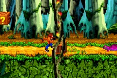Crash & Spyro Superpack: Spyro: Season of Ice + Crash Bandicoot: The Huge Adventure gameplay screenshot on GBA