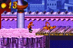 Crash Bandicoot 2: N-Tranced gameplay screenshot on GBA